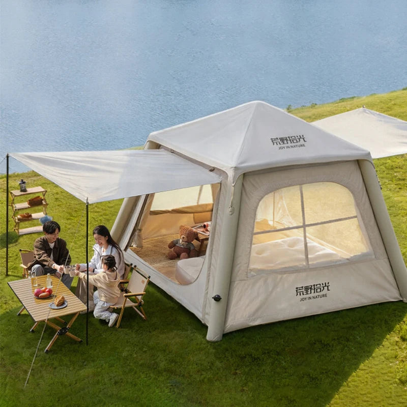 Tente gonflable camping 4 saisons installée en extérieur