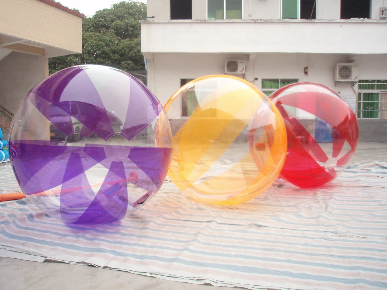 Zorb ball gonflable aquatique TPU sur l'eau
