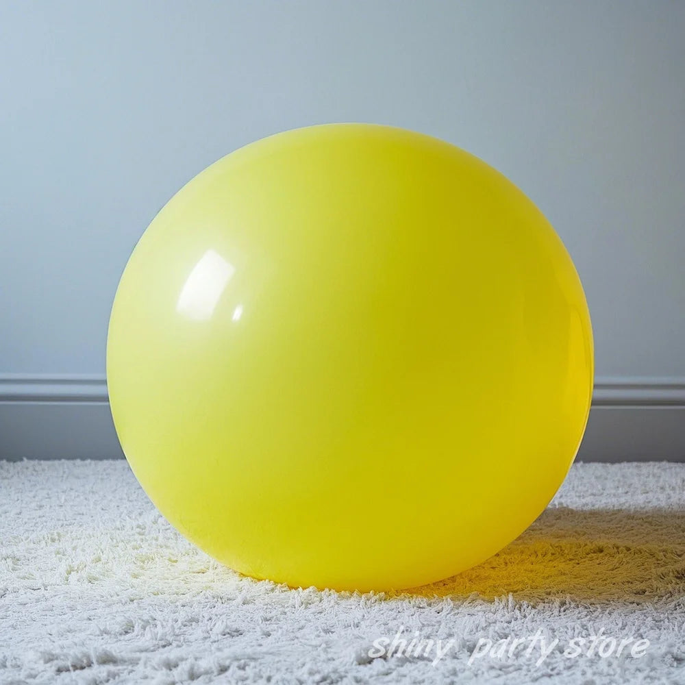 Ballons gonflables géants installés en arche