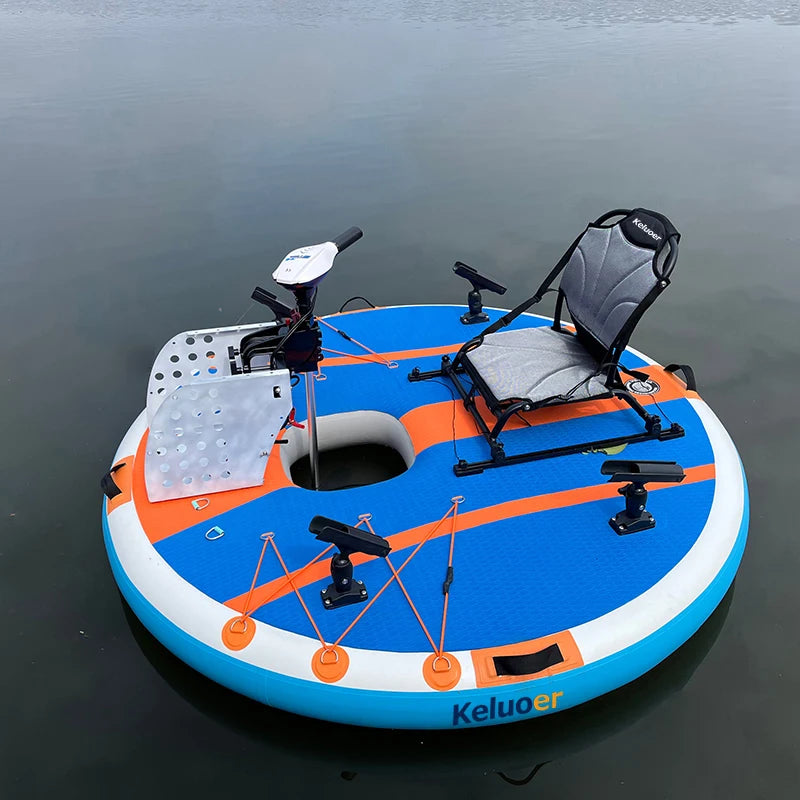 Plateforme flottante gonflable en situation sur l'eau