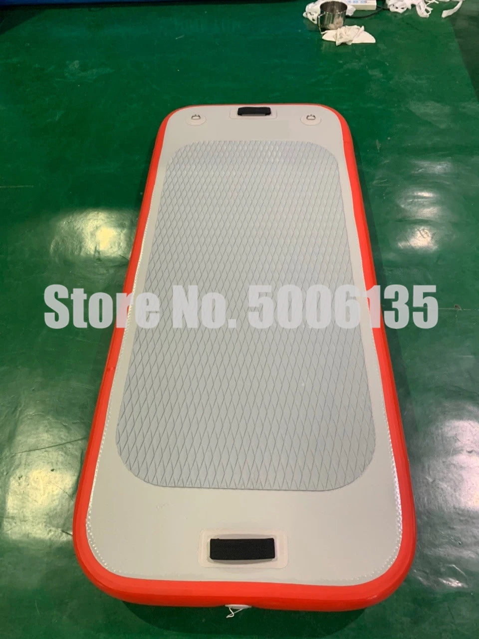 Tapis gonflable gymnastique antidérapant détail du PVC