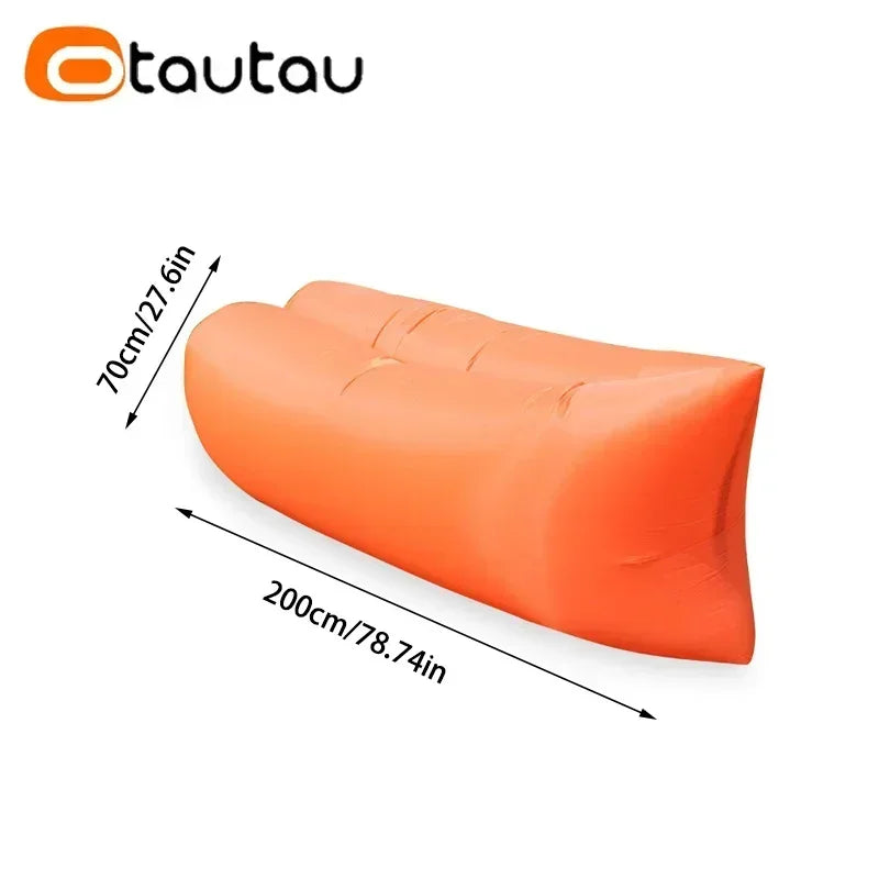 Rangement compact du matelas de camping gonflable