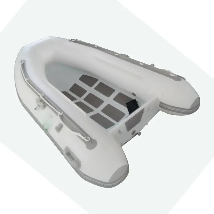 Bateau gonflable rigide en aluminium sur l'eau