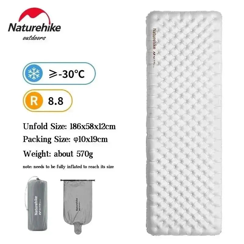 Matelas de camping gonflable pour nuit fraîche en montagne