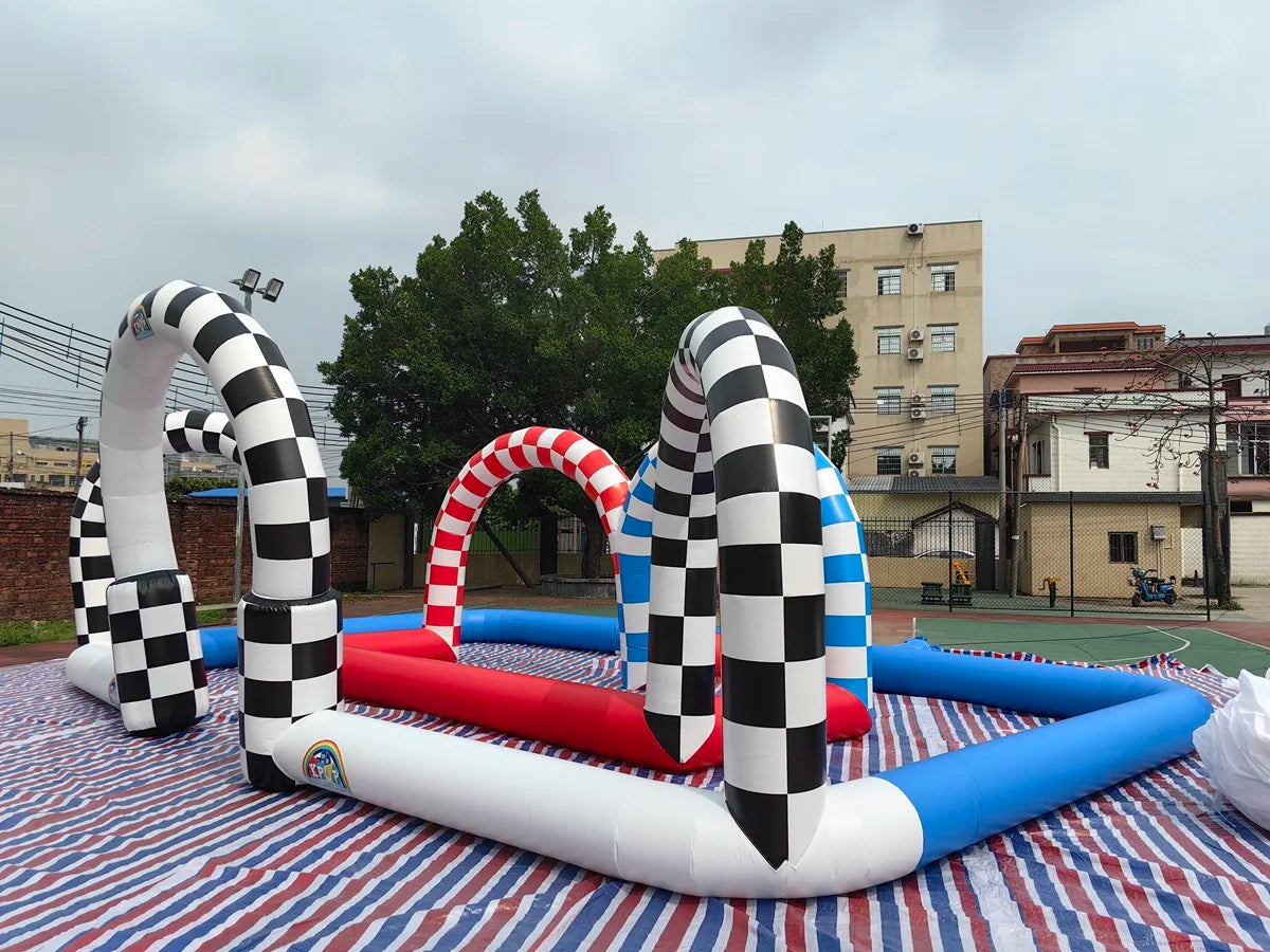 Circuit gonflable pour zorb ball et voitures tamponneuses