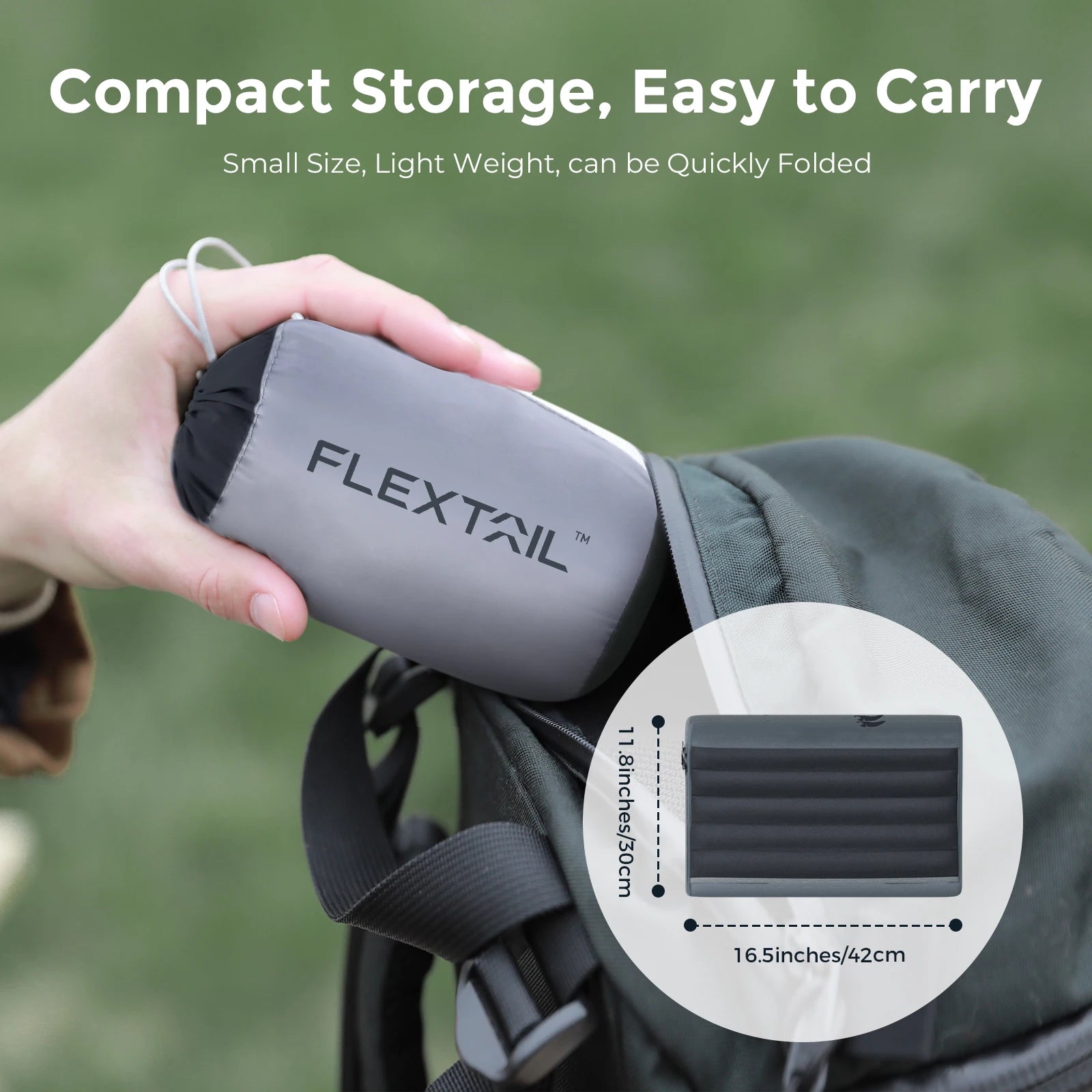 Oreiller gonflable ergonomique posé sur un lit