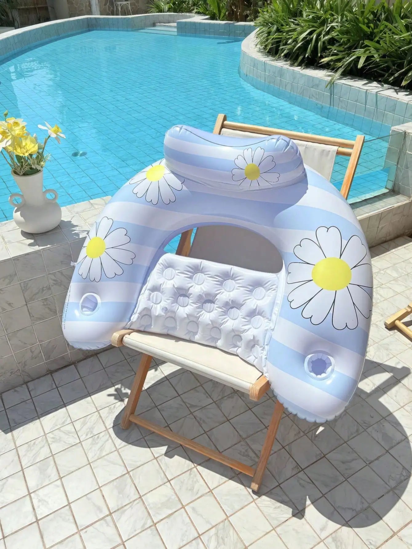 Bouée gonflable prête à l'emploi en piscine