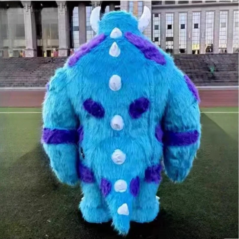 Détail de la fourrure peluche du costume gonflable monstre