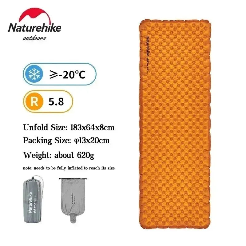 Matelas gonflable compact rangé dans son sac de transport
