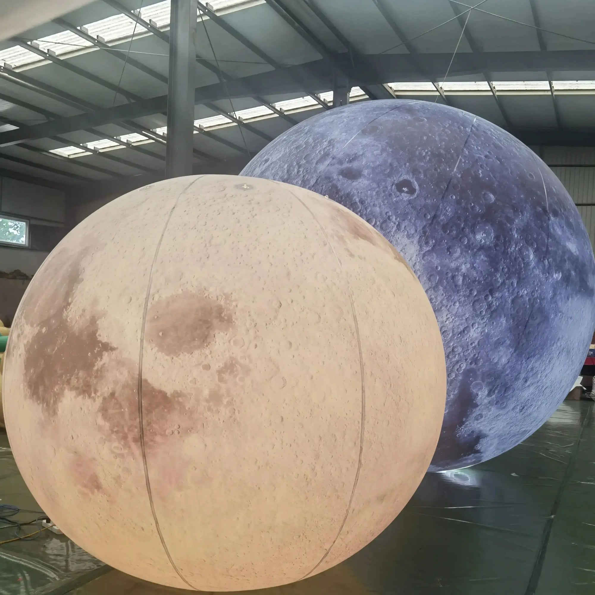 Ballon gonflable Saturne suspendu pour une décoration de fête