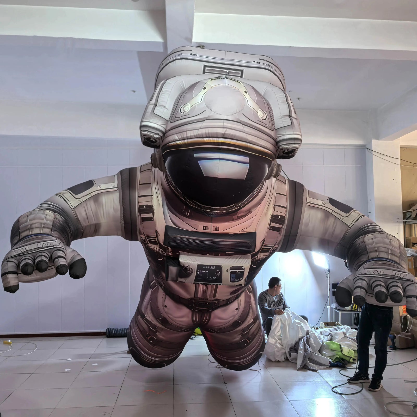 Stand gonflable astronaute LED géant pour événement extérieur