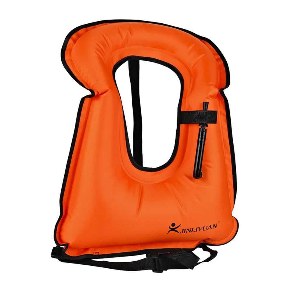 Gilet de natation gonflable prêt à l'emploi sur fond blanc