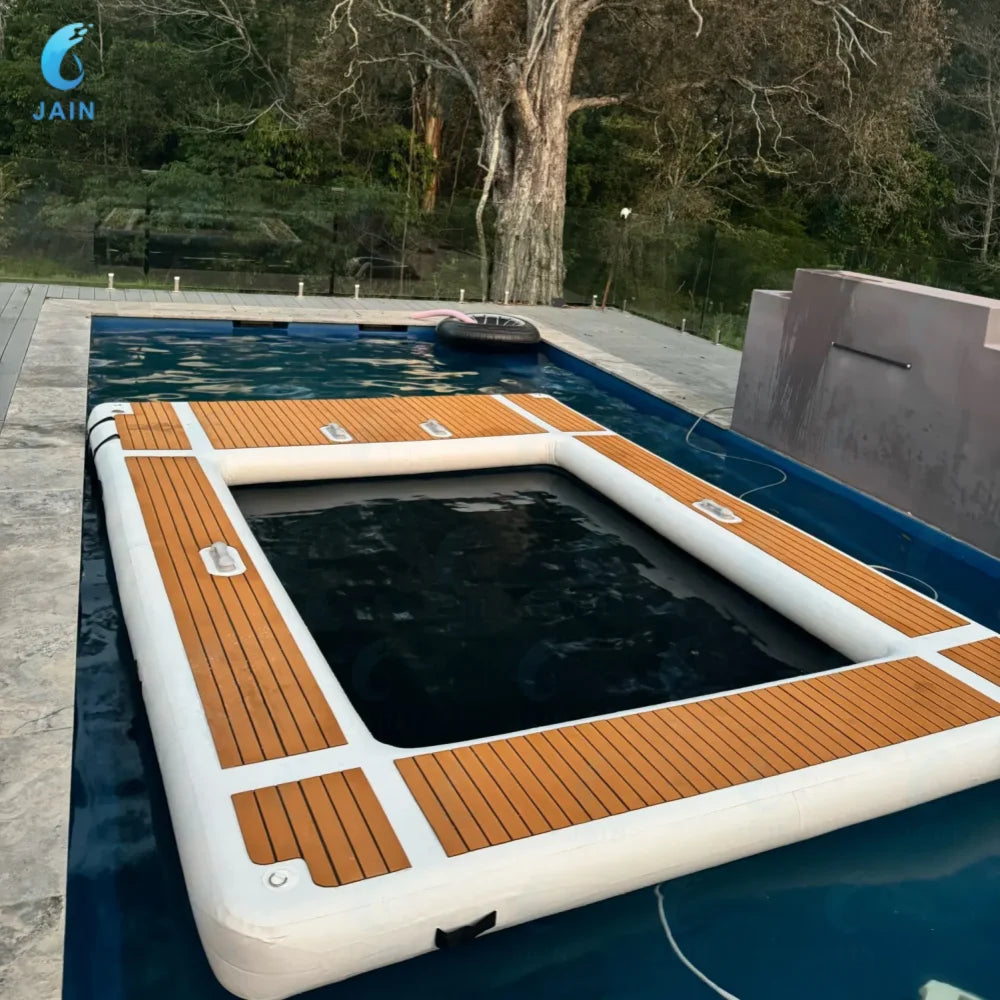 Détail de la plateforme flottante gonflable