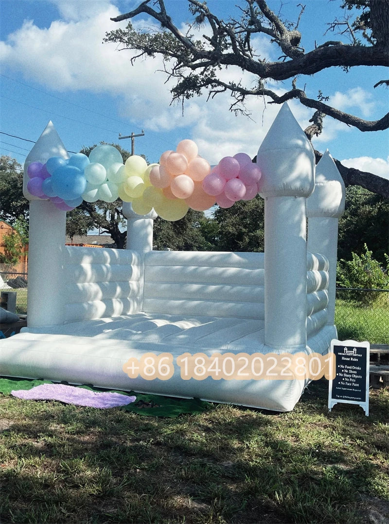 Détail du PVC du château gonflable blanc