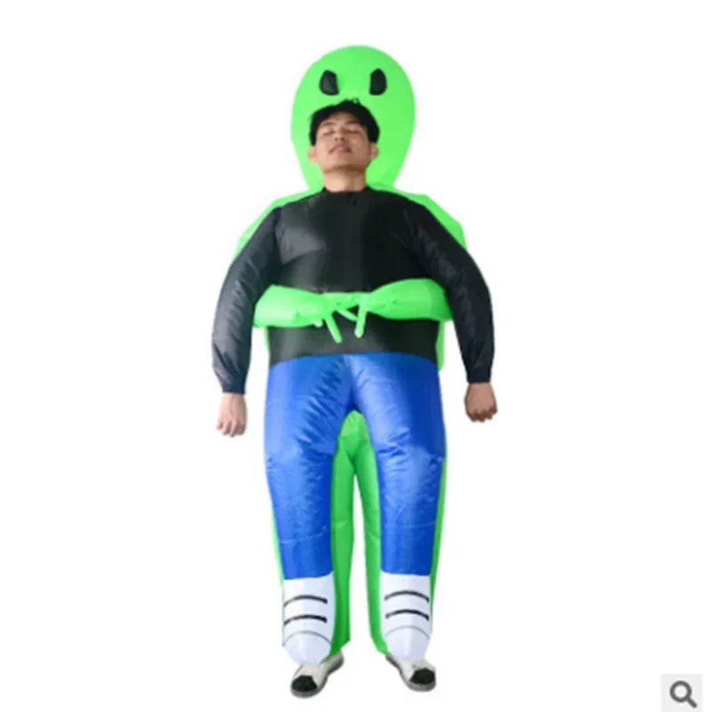 Costume gonflable alien porté par un enfant