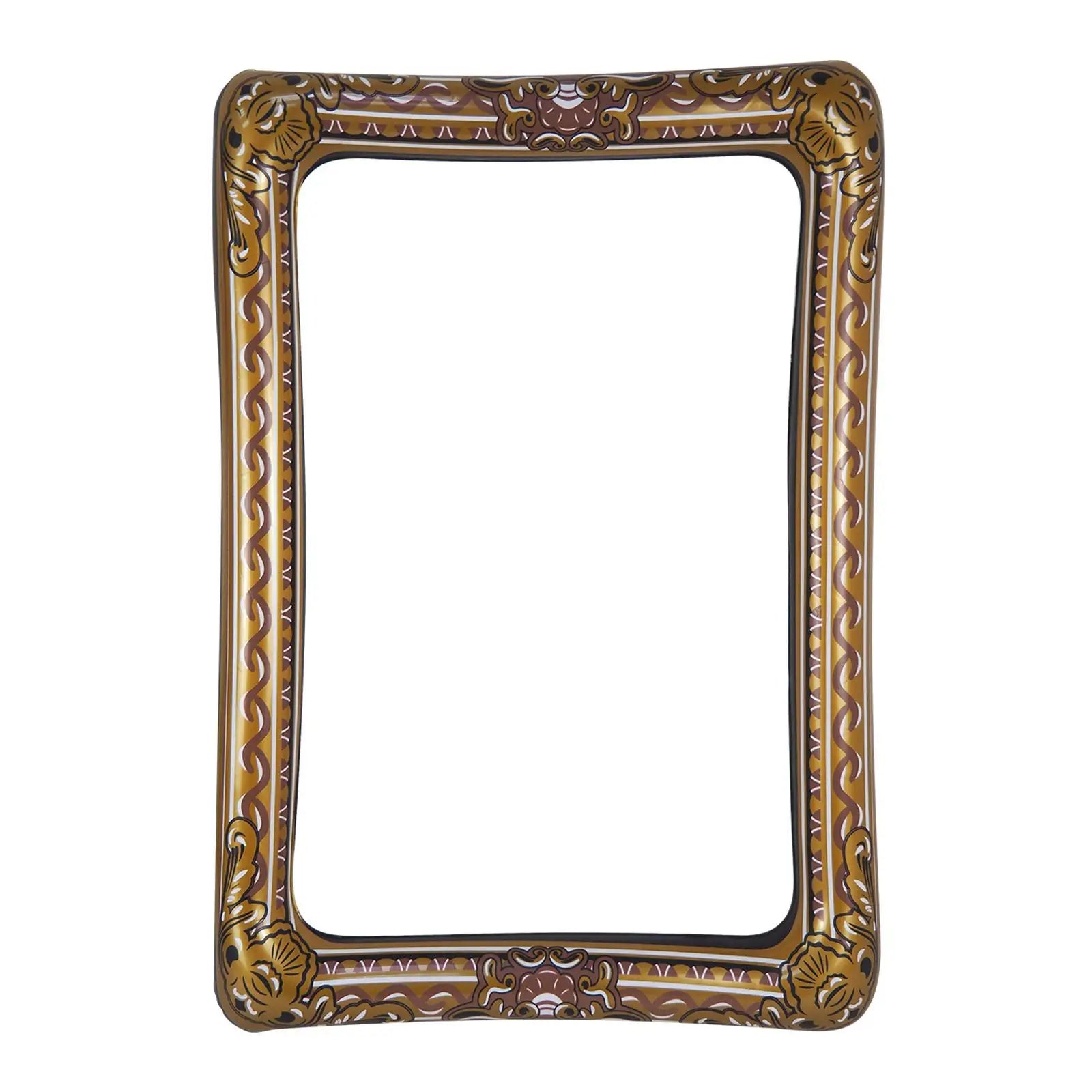 Cadre photo gonflable selfie baroque doré installé pour un mariage