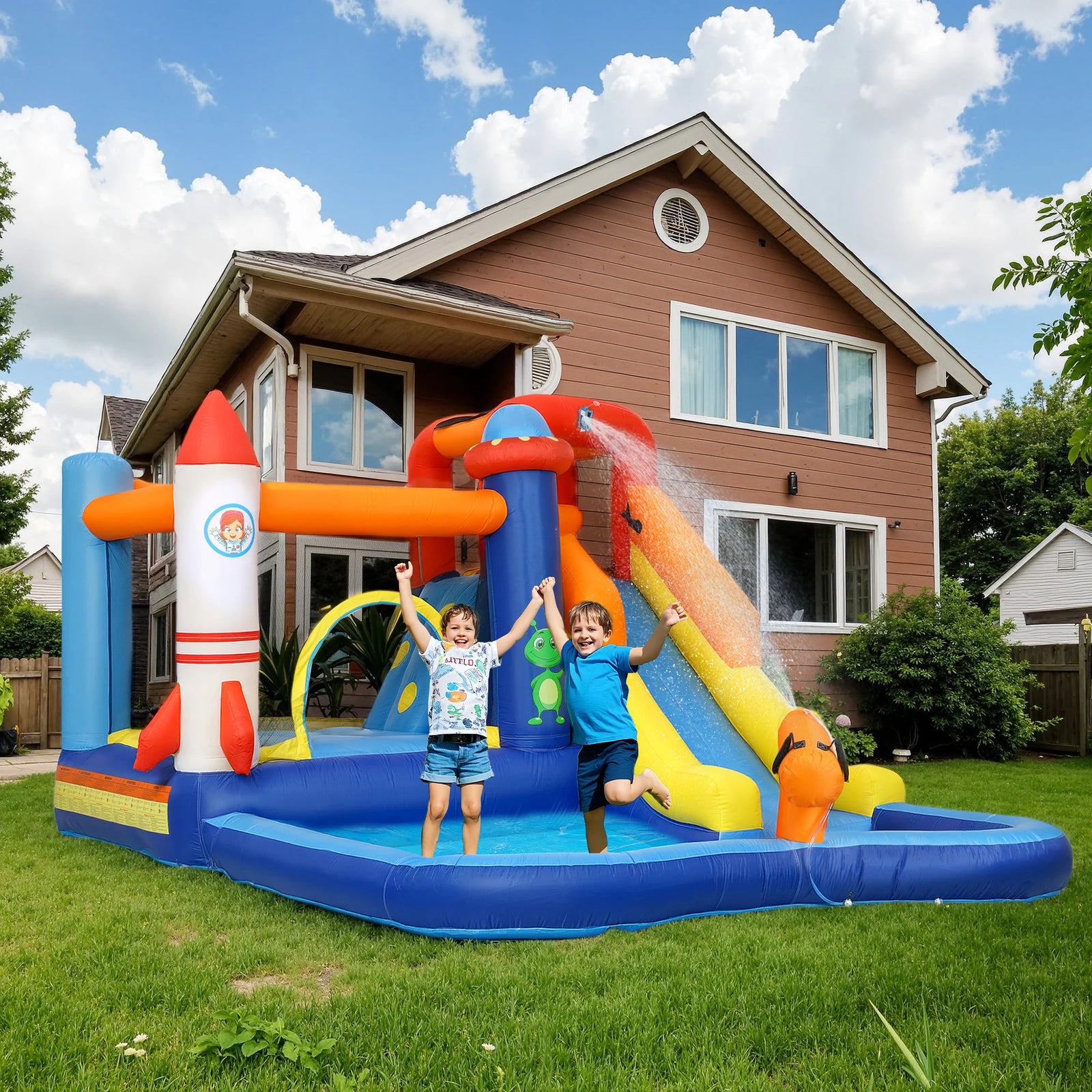 Château gonflable avec piscine et canon à eau installé en extérieur