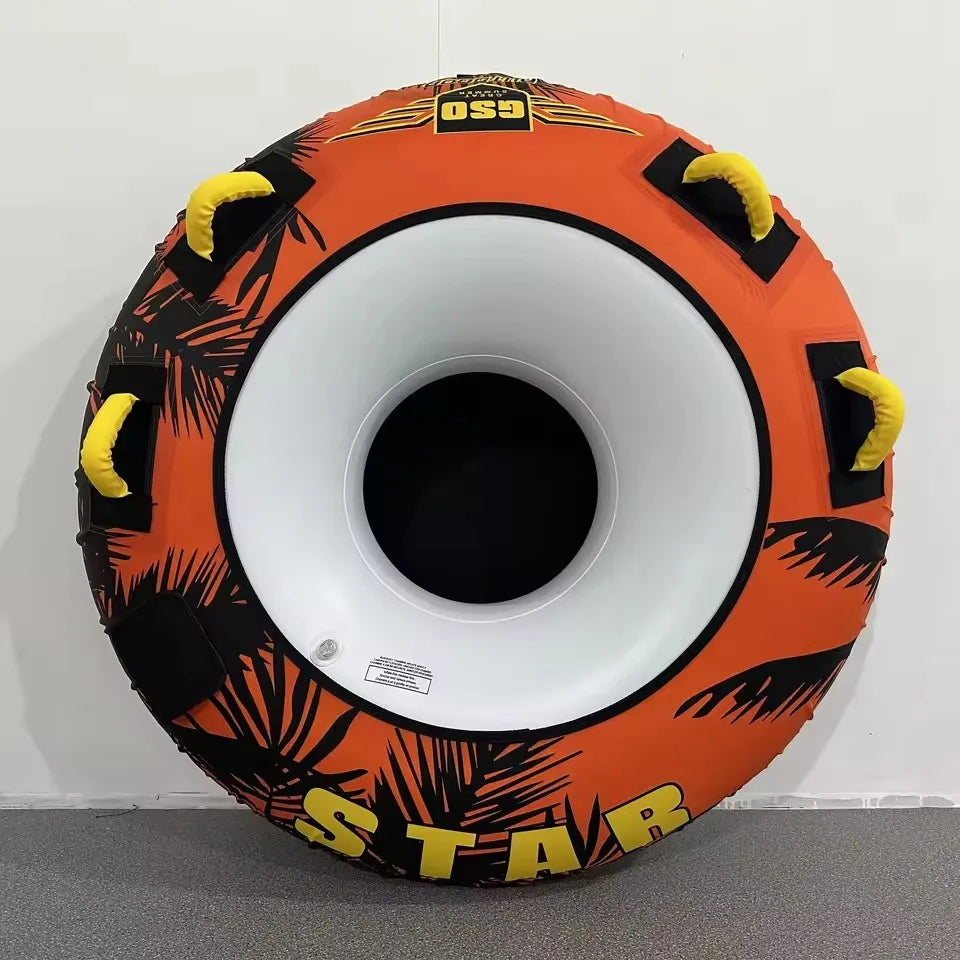 Bouée tractée gonflable donut sur l'eau