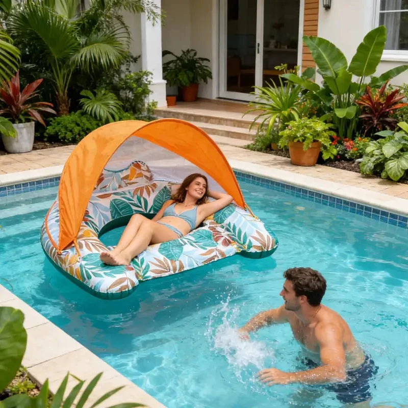 Canapé gonflable utilisé en piscine