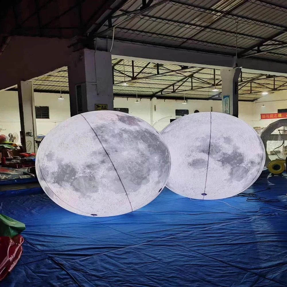 Ballon gonflable Lune illuminé la nuit en extérieur