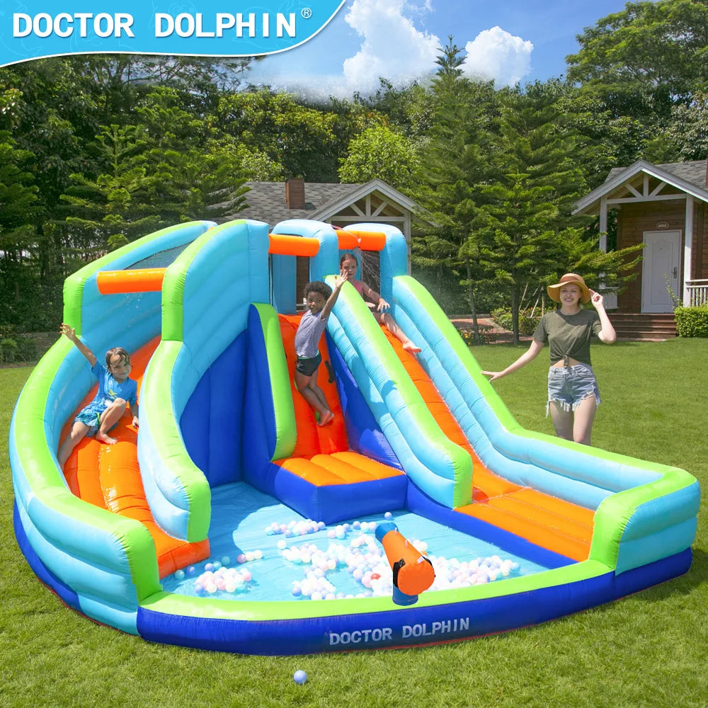 Toboggan aquatique gonflable dauphin jet d'eau extérieur jardin