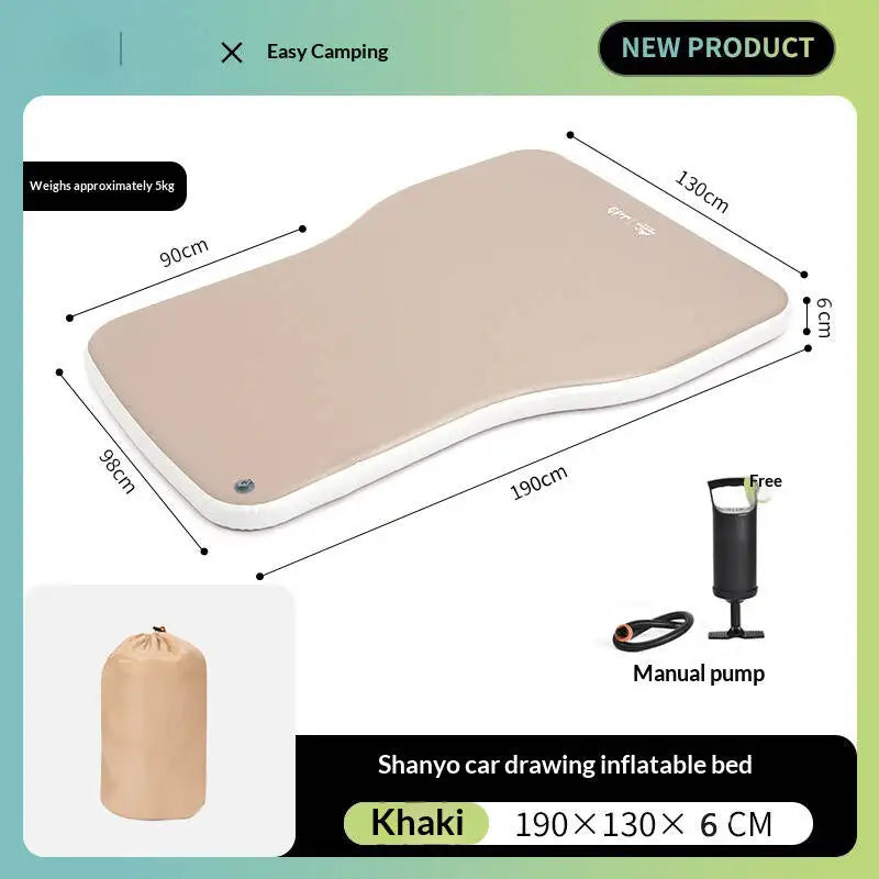 Matelas gonflable de voiture utilisé lors d'un road trip