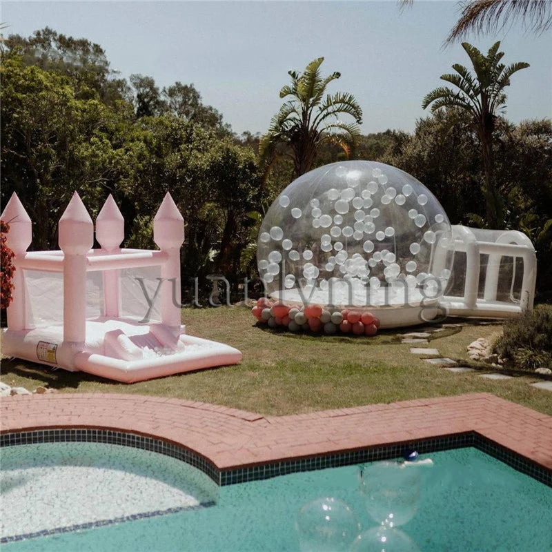 Château gonflable blanc piscine à balles vue d'ensemble