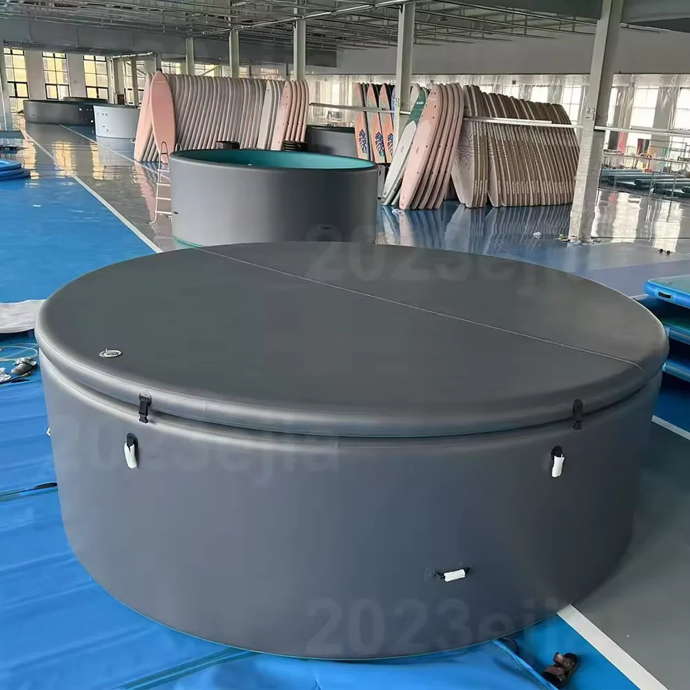 Piscine gonflable ronde 3,7 m installée dans un jardin