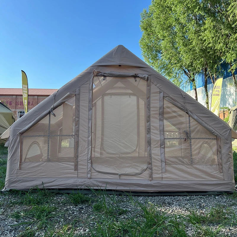 Intérieur de la tente gonflable portable